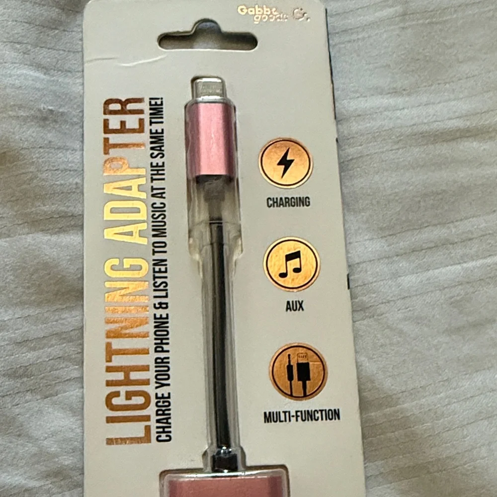 Gabba Goods Pink Lightning Adapter Charger Aux Port and charging port NEW